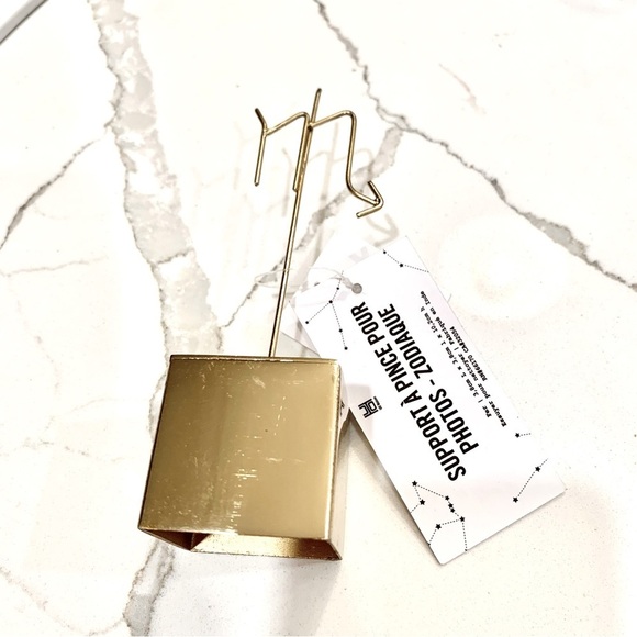 Urban Outfitters Gold Scorpio Zodiac Clip Photo Holder Stand - Picture 3 of 5